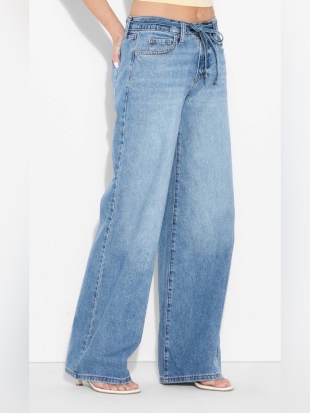 NWT Women's Low-Rise Baggy Jeans - Wild Fable size 14 - Picture 2 of 6